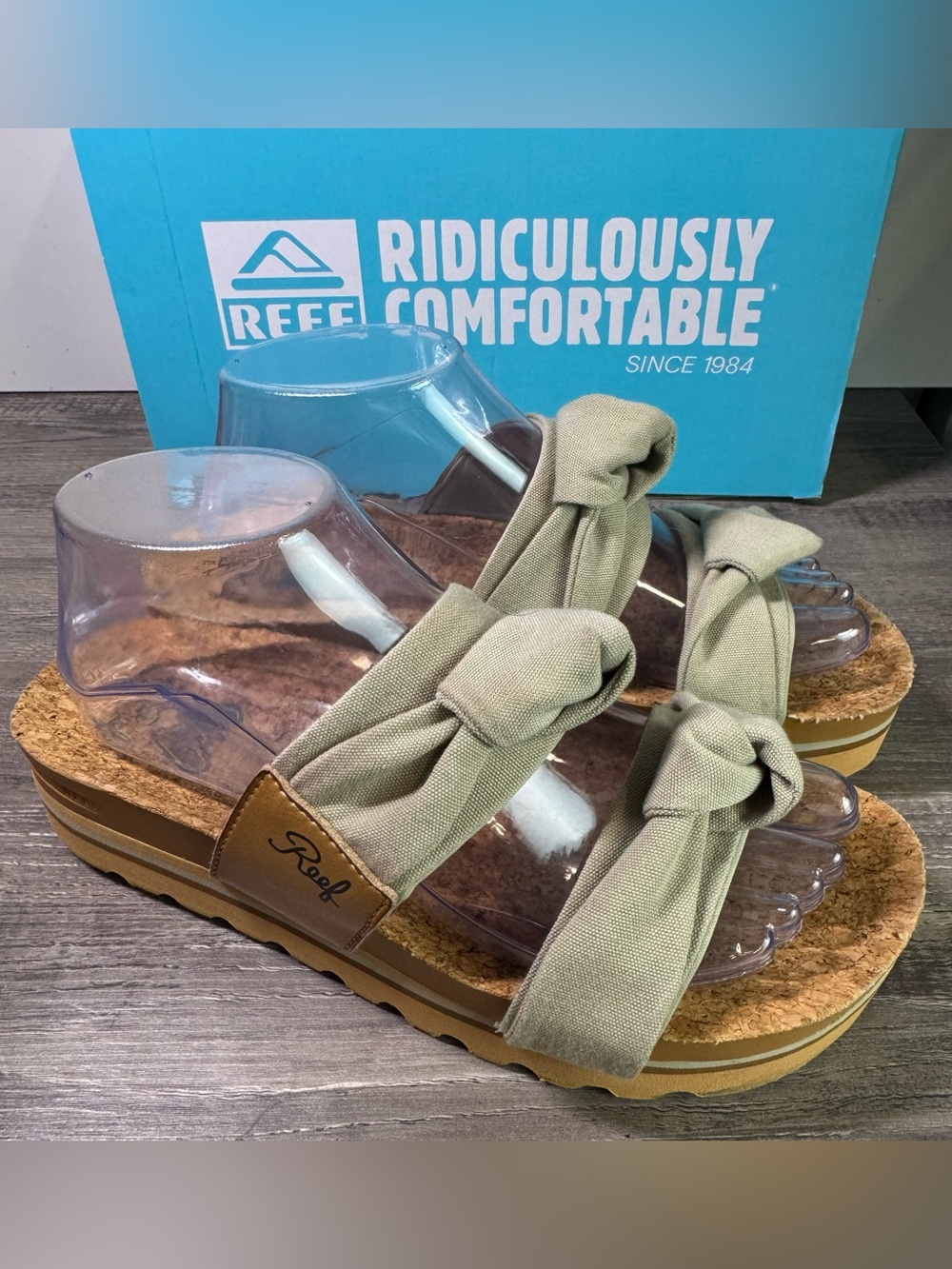 Reef Knotty Vista Hi Slide Sage Green Platform Slide sandals size 38.5/8 EUC - Picture 4 of 9
